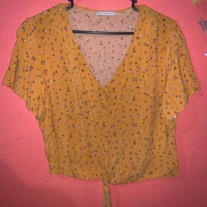 Cute yellow blouse